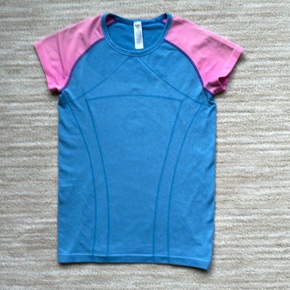 Ivivva Athletic by Lululemon Fly Tech Seamless Short Sleeve Blue Size 14 - Picture 1 of 14